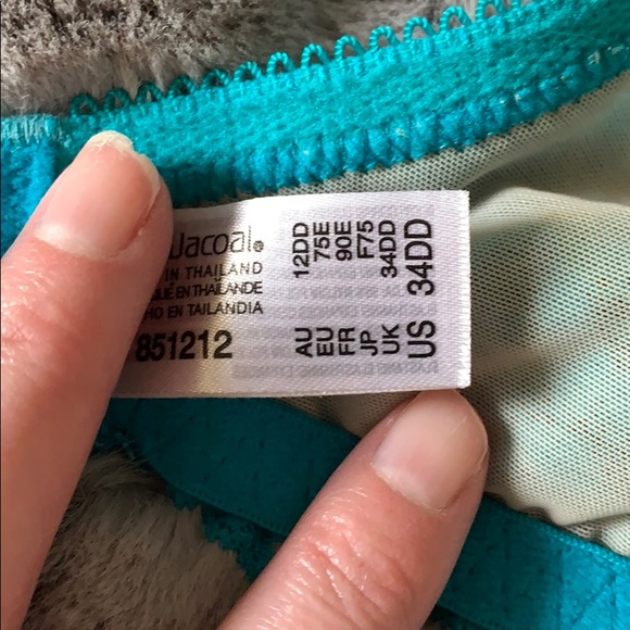 Wacoal Bra 34DD - Picture 6 of 6